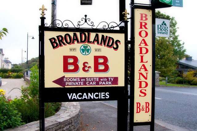 Отели типа «постель и завтрак» Broadlands B&B Уэстпорт-13